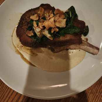 RT Lodge - Pork chop - Hotels Near Me - Maryville, Tennessee