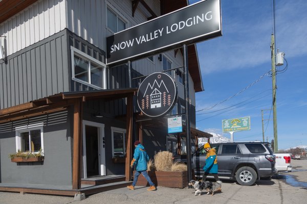 Snow Valley Lodging by null