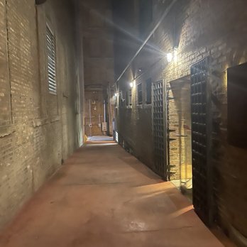 AIRE Ancient Baths - Chicago - Outside Alley Entrance - Day Spas Near Me - Chicago, Illinois AIRE Ancient Baths - Chicago - Outside Alley Entrance - Day Spas Near Me - Chicago, Illinois