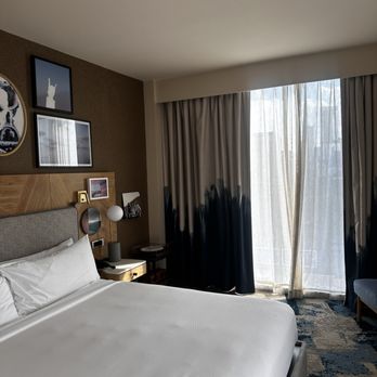 The Otis Hotel Austin, Autograph Collection - Bedroom - Hotels Near Me - Austin, Texas The Otis Hotel Austin, Autograph Collection - Bedroom - Hotels Near Me - Austin, Texas