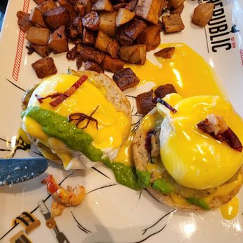 Breakfast Republic - Crab cake bennidict - Breakfast & Brunch Near Me - San Diego, California