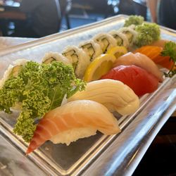 Mana Sushi & Teriyaki Wok - Sushi combo #1