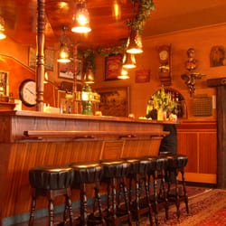 Restaurant Peters - Empfangsbereich und Theke