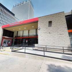 Bank of America Financial Center - Storefront
