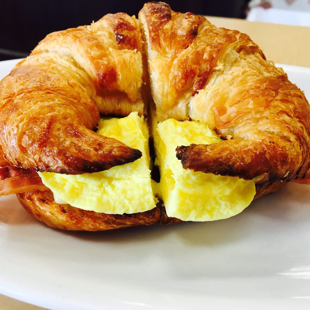 Importico's Bakery Cafe - Bakeries Near Me - Stuart, Florida