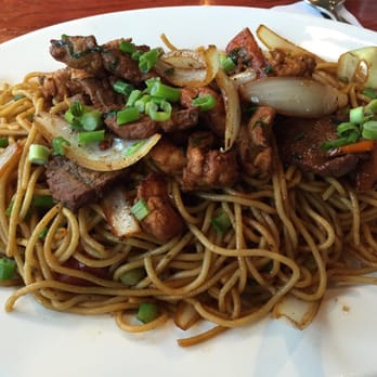 Marino's Cafe - Tallarin Saltado mixto - Peruvian Near Me - Dover, New Jersey Marino's Cafe - Tallarin Saltado mixto - Peruvian Near Me - Dover, New Jersey
