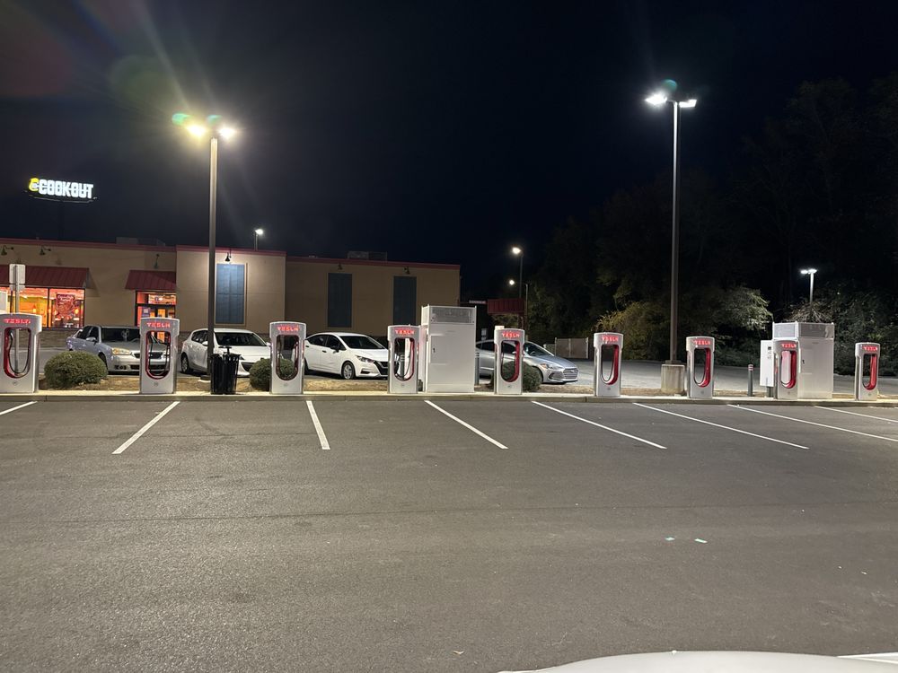 TESLA SUPERCHARGER Updated May 2024 710 Radford Blvd, Dillon, South