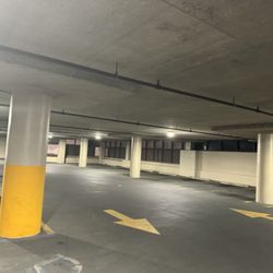 1st Source Banking Building Garage - Garage