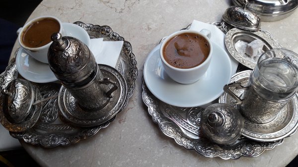 Kahveci Masa Ortusu