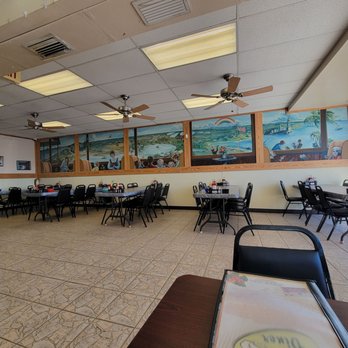 Doc's Diner - Inside - Seafood Near Me - Key Largo, Florida