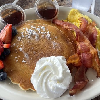 Casa Grande Cafe - Pancake Platter - Cafes Near Me - Oxnard, California Casa Grande Cafe - Pancake Platter - Cafes Near Me - Oxnard, California