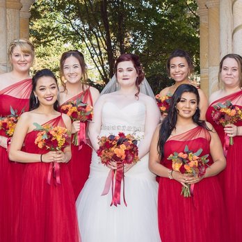 Beauty's Blossoms - Me with my bouquet and my bridesmaids with theirs - Floral Designers Near Me
