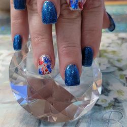 Rau's Top Notch Nails - 4th of july
