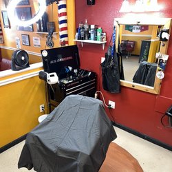 Headliners Barbershop