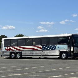 Orchard Beach - 2024 MTA's Roadeo Show - Vintage and  Current Bus Models.