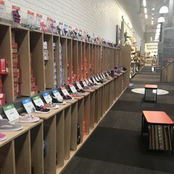Dsw Designer Shoe Warehouse