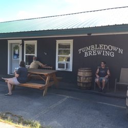Tumbledown Brewing - Outdoor seating.