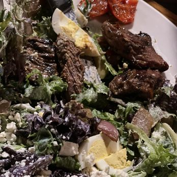 The Common Man Windham - Cobb salad with steak tips - New American Near Me - Windham, New Hampshire The Common Man Windham - Cobb salad with steak tips - New American Near Me - Windham, New Hampshire