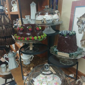 Chique, Unique and Antique - Furniture Stores Near Me - Marble Falls, Texas Chique, Unique and Antique - Furniture Stores Near Me - Marble Falls, Texas