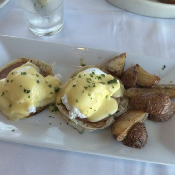 Messina's Runway Cafe - Eggs Benedict - Breakfast & Brunch Near Me - New Orleans, Louisiana