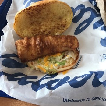 Culver's - Tiny fish 1/2 the size of the 2" bun. - Fast Food Near Me - Kansas City, Missouri