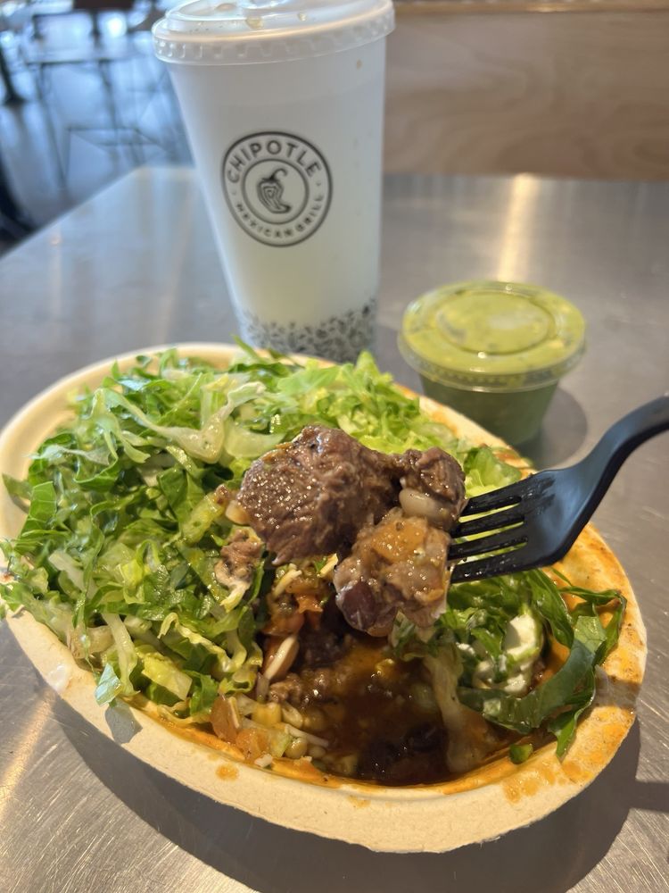 CHIPOTLE MEXICAN GRILL Updated July 2024 65 Photos & 163 Reviews
