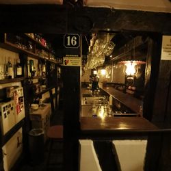 Gaststätte Räucherkammer - Theke "meine Meinung steht fest, bitte verwirren Sie mich nicht mit Tatsachen"