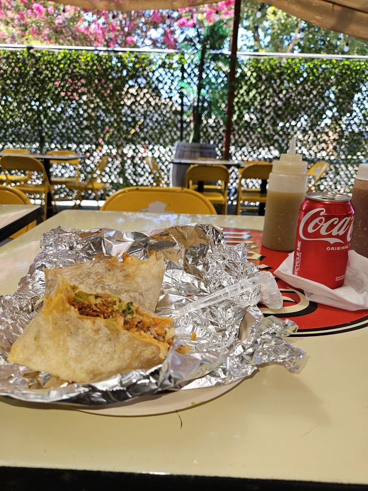 La Cantina Bar & Grill