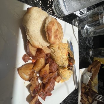 The Reservoir - Western Omelette With Chorizo instead of Ham - New American Near Me - Chicago, Illinois