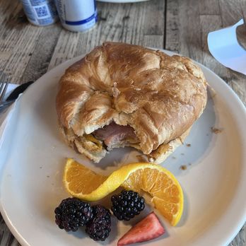 V6 Coffee Bar - Coffee & Tea Near Me - Marathon, Texas