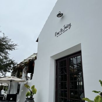 Raw and Juicy - Coffee & Tea Near Me - Alys Beach, Florida