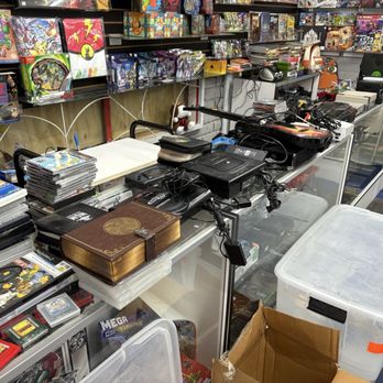 Finders Keepers - Decades worth of consoles. Bittersweet to sell, but fair deals and based on the regulars that came in, I know they're going to good homes. - Toy Stores Near Me - Tucson, Arizona