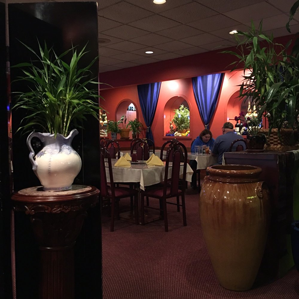 Manola's Thai Cuisine - Restaurant interior - Thai Near Me - Eugene, Oregon Manola's Thai Cuisine - Restaurant interior - Thai Near Me - Eugene, Oregon