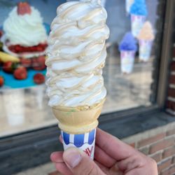 Kell's Kreme - Ice cream with cheesecake flavor burst
