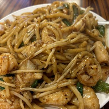 Alice’s Kitchen - Seafood udon with black pepper sauce - Noodles Near Me - Temple City, California