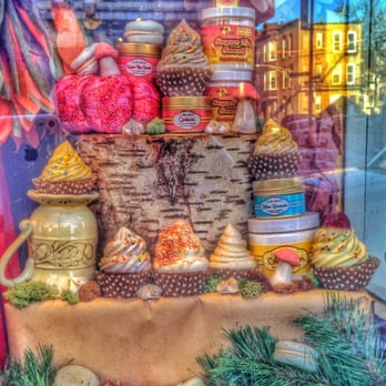 Mojo Spa - Cosmetics & Beauty Supply Near Me - Chicago, Illinois