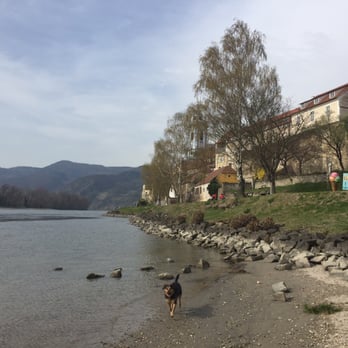 Gartenhotel Pfeffel - Baden in Dürnstein - Health Retreats Near Me - Dürnstein, 3