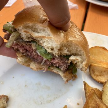 Crooked Hammock Brewery - Backyard burger(no tomatoes) - New American Near Me - Lewes, Delaware Crooked Hammock Brewery - Backyard burger(no tomatoes) - New American Near Me - Lewes, Delaware