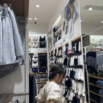 UNIQLO - Women's Clothing Near Me - Torrance, California UNIQLO - Women's Clothing Near Me - Torrance, California