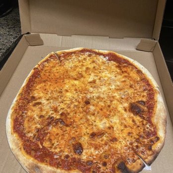 Woody's Grill and Tap - 16" Large Classic Cheese Pizza with garlic - Bars Near Me - Boston, Massachusetts