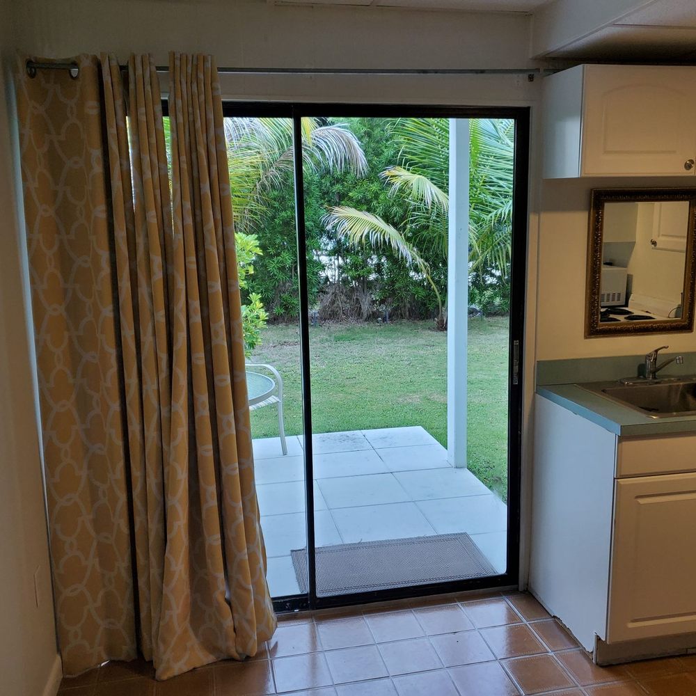 Pines and Palms Resort - Private patio - Resorts Near Me - Islamorada, Florida Pines and Palms Resort - Private patio - Resorts Near Me - Islamorada, Florida