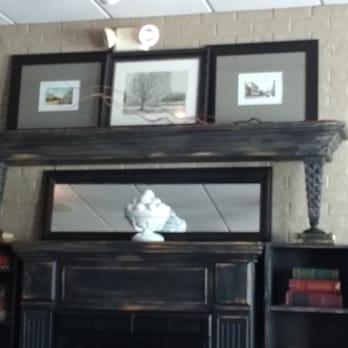 Twisted Willow - Inside decor - New American Near Me - Port Washington, Wisconsin Twisted Willow - Inside decor - New American Near Me - Port Washington, Wisconsin