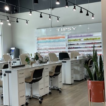 Tipsy Salon Bar Linton Blvd - So clean and organized!! - Eyelash Service Near Me - Delray, Florida Tipsy Salon Bar Linton Blvd - So clean and organized!! - Eyelash Service Near Me - Delray, Florida
