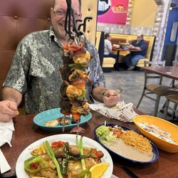 El Viejo Tony - Shrimp, steak and chicken skewers. Nice and tender, steak med rare and well seasoned.