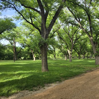 Risien Park - Parks Near Me - San Saba, Texas