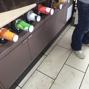 7-Eleven - Spilled coffee tracked through the store. - Convenience Stores Near Me - Los Angeles, California