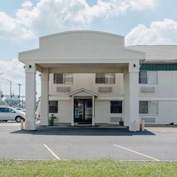 Motel 6 - exterior
