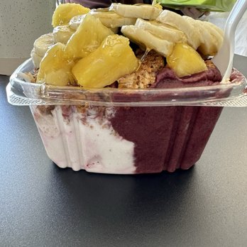 Base Bowls - 1/2 kokonut base & 1/2 açaí - Juice Bars & Smoothies Near Me - St. Joseph, Michigan