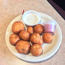 Greg & Lou's Family Restaurant - Yummy !!!! Fried mushrooms