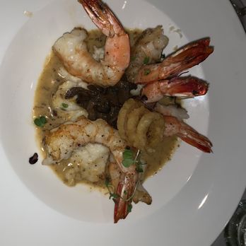 Bijoux - Shrimp and grits - Seafood Near Me - Miramar Beach, Florida Bijoux - Shrimp and grits - Seafood Near Me - Miramar Beach, Florida